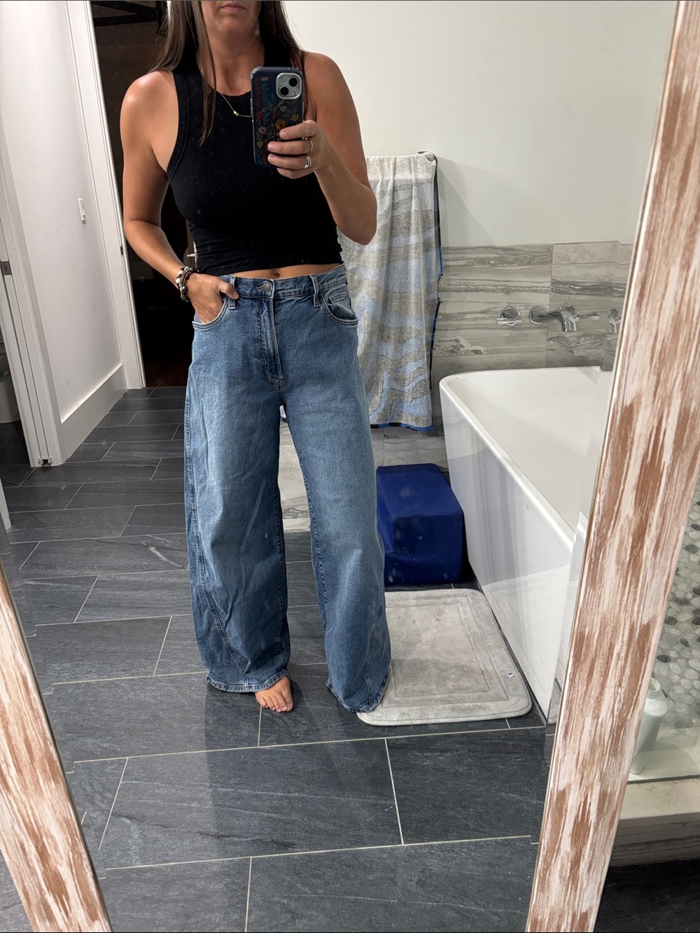 hudson Jaime HR FRWD seam wide leg Emily jeans